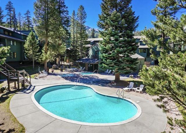 Austria Hof Lodge Mammoth Lakes Exterior photo